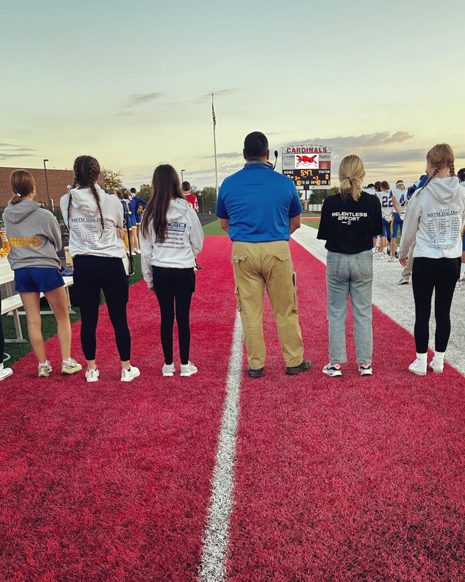 mollydicesare's tweet image. Family Tradition 💙💛🏈 #GoBlueDevils #MSTM #NationalAnthem #Coach #Manager #FatherDaughterFootballBonding