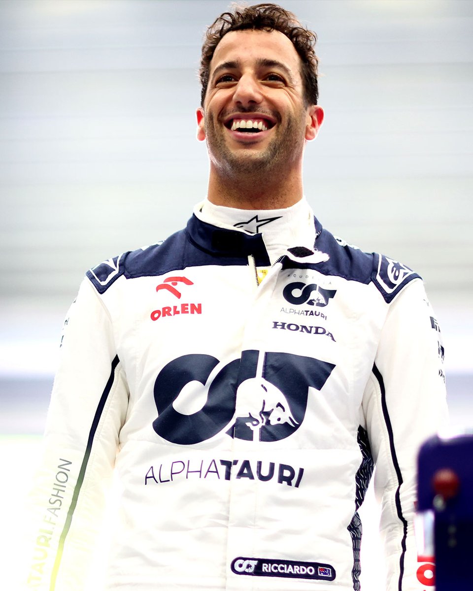 visacashapprb's tweet photo. one more year of Danny Ric's smiles 😊 https://t.co/yP0iLMz1uw