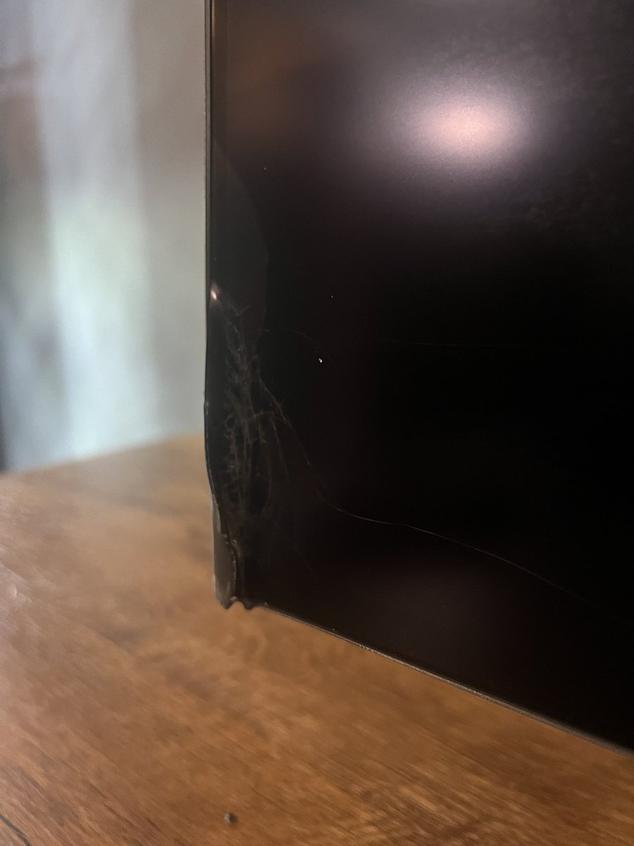 CaioBailoni's tweet photo. @bhphoto I’m shocked with ur CS, I bought a monitor and decided to return it because it was not what I was expecting and I return it back in perfect state. BH said it couldn’t accept return because it is not factory sealed and send it back to me. But the monitor is broken.
#askbh https://t.co/DgZwOUPOCw