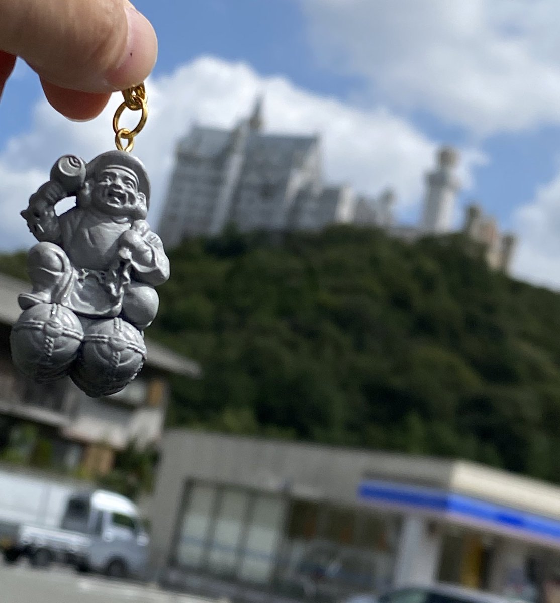 kalavinka14's tweet photo. アノマリー前日、元帥の足跡を探しに姫路にある白鳥城に。他のエリアには兵馬俑もピラミッドもあってとても不思議な場所でした。

#楠本柊生帝國元帥
#第14帝國
#CTRL_KOBE
#IngressCTRL 
#CtrlKobe
#Ingress https://t.co/X4hJxtzNBA