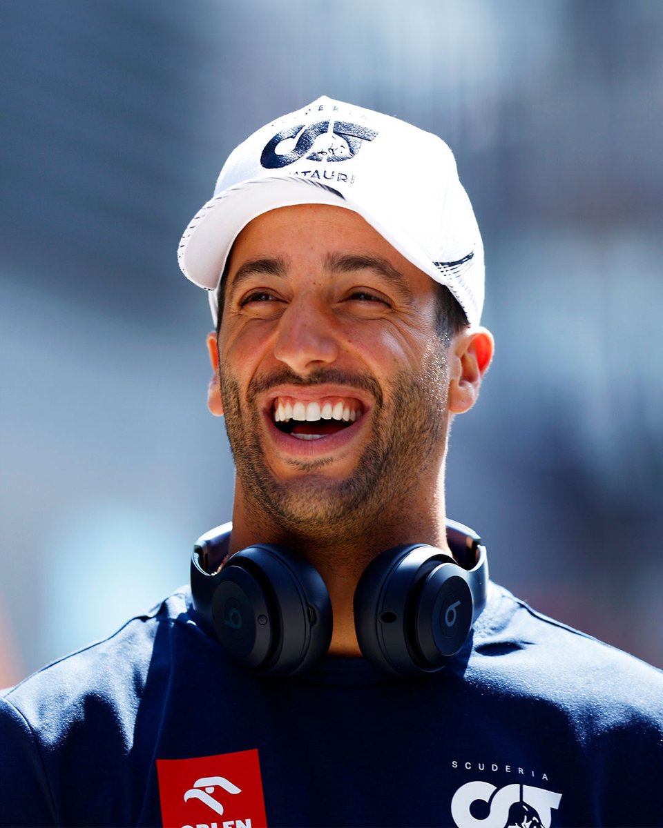 visacashapprb's tweet photo. one more year of Danny Ric's smiles 😊 https://t.co/yP0iLMz1uw
