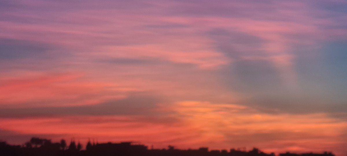 mdlozanoe's tweet photo. Sunset in San Miguel de Allende 🇲🇽 #SLACito2023 https://t.co/3vmLg54scC