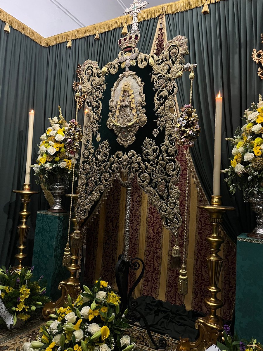 HdadRocioCaleta's tweet photo. PEREGRINACIÓN |

Así luce nuestro Simpecado en su altar aguardando la hora del encuentro con María Santísima del Rocío.

Rezaremos el ángelus a las 12:00 h.

#PeregrinaciónCaleta2023 https://t.co/4rW0DZSdgd
