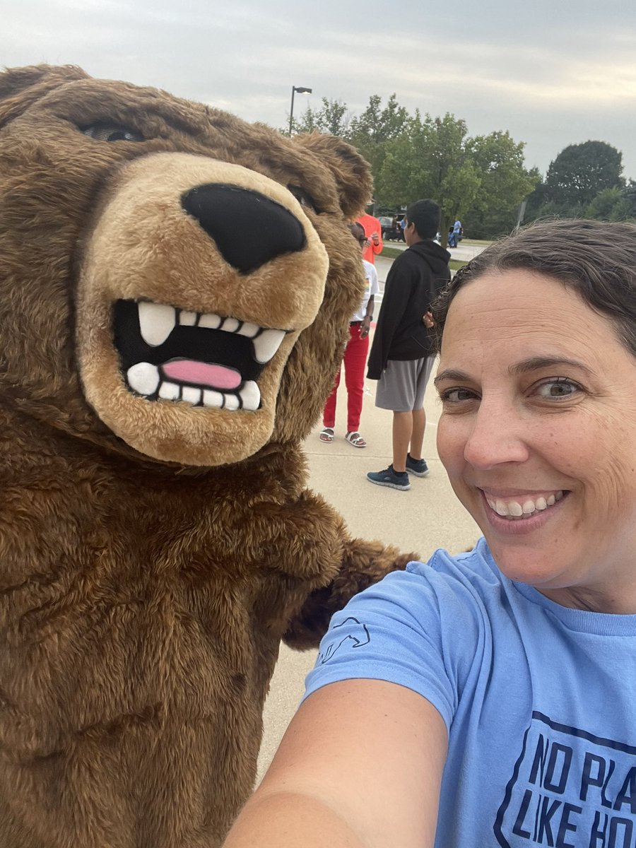 Mrs. Edwards 🐻💙 tweet media