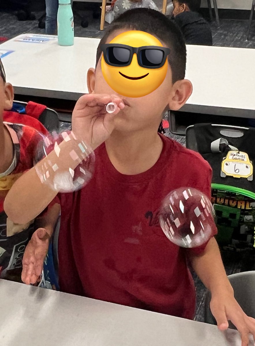 MissPatyQ's tweet photo. We are Scientists - Making stronger bubbles! Testing the 2 solutions. @ReedElementary #BuildingBrightMinds #ReedK @CFISDPK1 #scientists #primary #kindergarten https://t.co/AOME6u3Hge