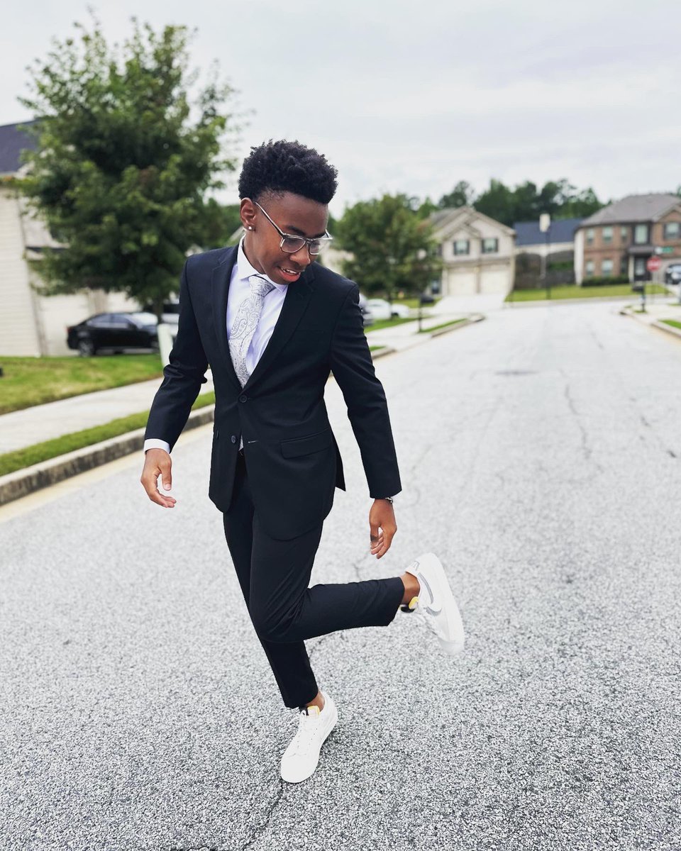 thomasbooktech's tweet photo. Late Post:
Aiden’s HOCO23
His 1st HS Homecoming
#noswimming #noTSA #nohomework #justdripp #justhomecoming #justAidenbeingAiden https://t.co/OD1AB9bajw