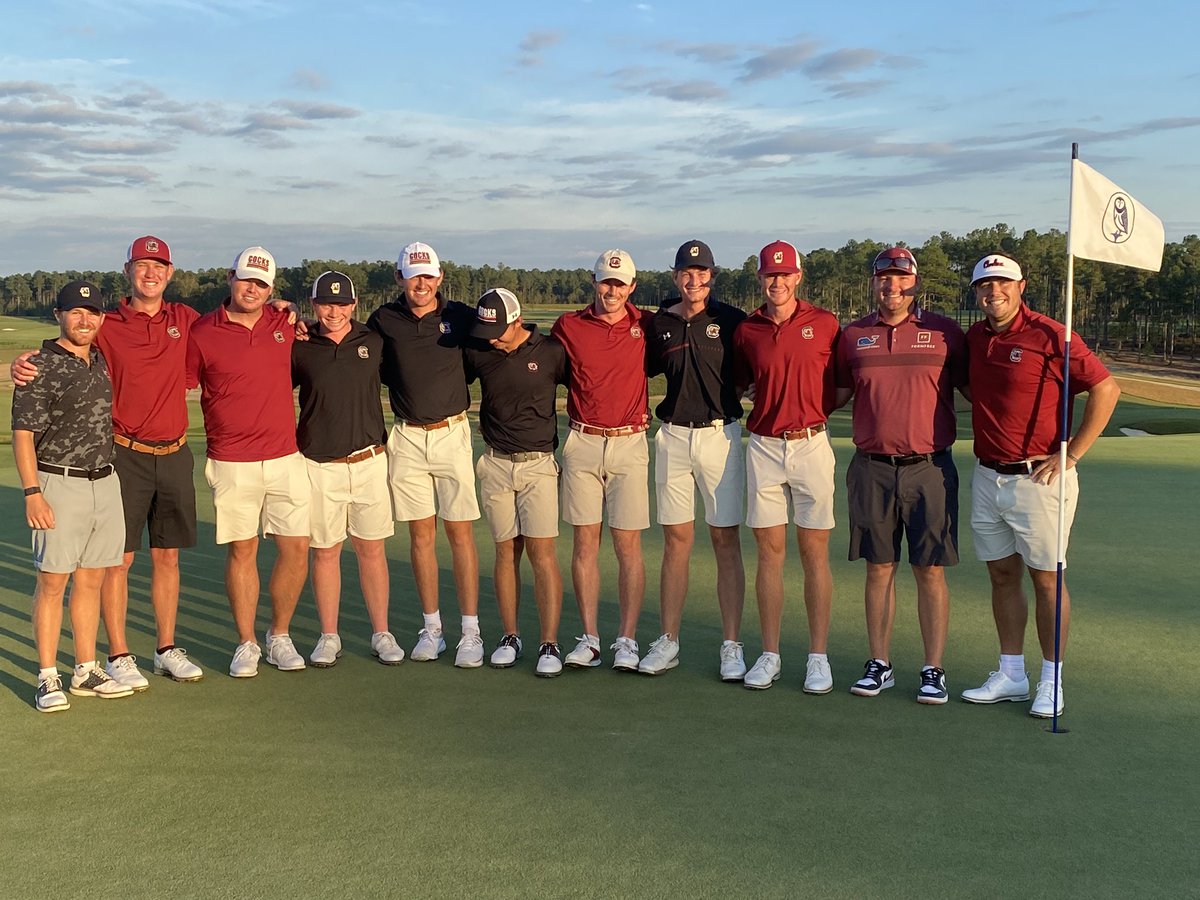 billymackgolf's tweet image. It was an incredible day @Old_Barnwell for @GamecockMGolf.  Golf in the Palmetto State is sooo good and it just got better!  Thanks also to legend @Matt_KneeSmith for joining us #blessed #golfcocks