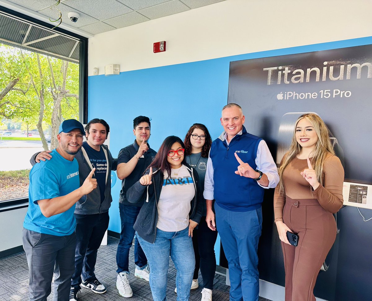 Mr. <a href="/BrianWest_GLM/">Brian West - GLM VPGM</a> in the House Of Schaumburg !Thanks for stopping by to see the #1 team with AIA submitted and posted in the AR <a href="/PrimeComms/">Prime</a> world during this Iconic #iphone15 launch. This team is ready to continue delivering results under Alex SM and Evelyn DM  💎<a href="/PaulaVofGLM/">Paula</a> 💎