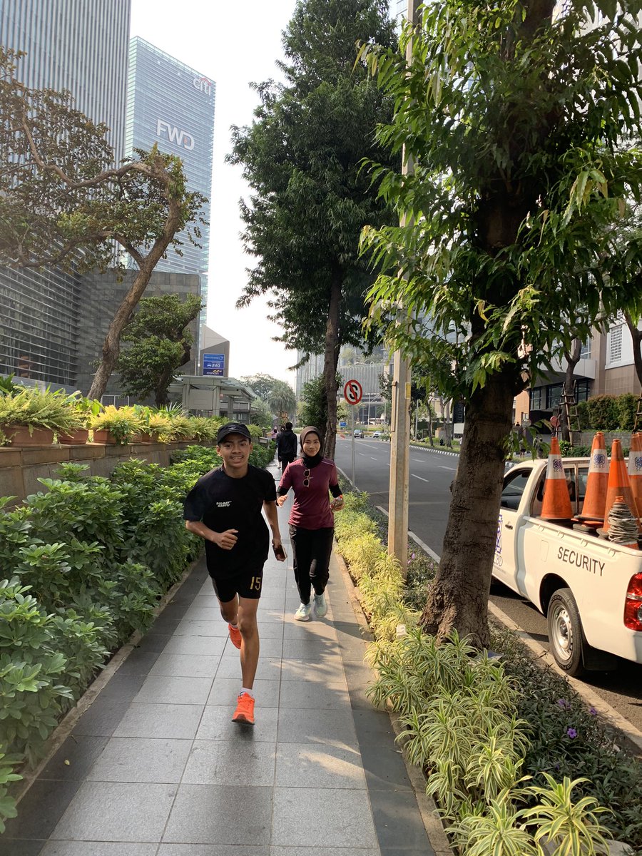 sobatsabtu's tweet photo. morning run sobsabjkt🏃🏻🏃🏽‍♂️ https://t.co/3csWtZ9hgH