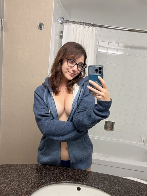 Watch Sara Mei Kasai @Free 0F's leaked NSFW photo on TwXstars