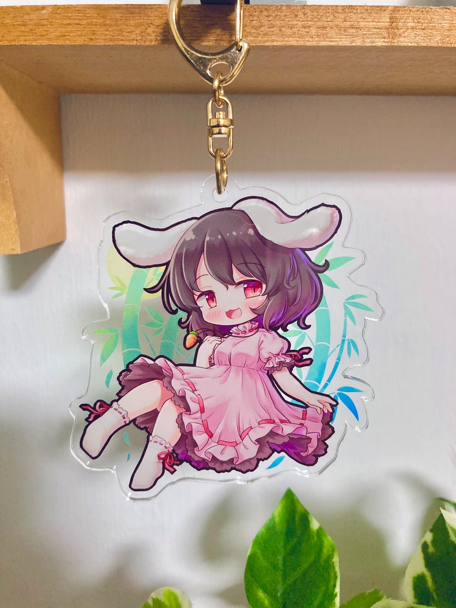 因幡てゐ 「てゐちゃんアクキー届いた!表のてゐちゃんも裏の黒てゐちゃんもめっちゃ可愛く仕上が」|アリヌ🍠例大祭せ43abのイラスト