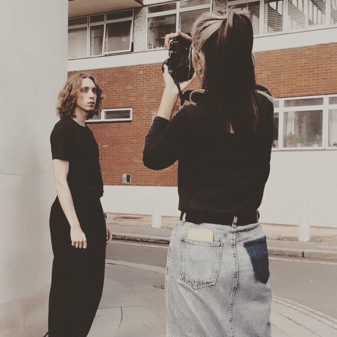 bringmefaye's tweet image. ผ่านไปแล้วสำหรับสัปดาห์ที่ 3 กับการเรียนด้านทรงผมที่ Sassoon Academy ของคุณมะลิ ขอให้ใช้วันหยุดอย่างมีความสุขนะคะ💛

#ฝ้ายสุภาพร
#faye_malisorn 
#sassoonacademy