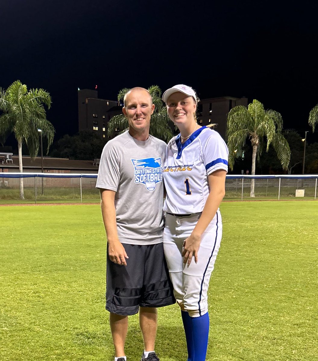I had so much fun <a href="/DSC_SBall/">Daytona State Softball</a> camp tonight. I loved coming down to Florida and working with these amazing coaches and on ways to improve my game.<a href="/CoachBenGreer/">Ben Greer</a> <a href="/Coach_Enev/">Mackenzie Enev</a> coach Tyla Lee. Thank you for having me.