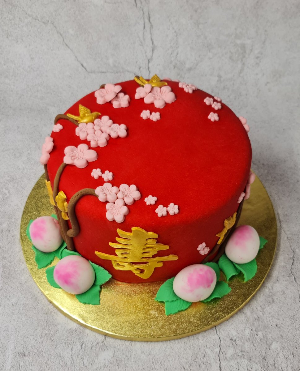 sylphid187's tweet photo. I have 2 hours of sleep on me and am waiting on my client to pick up the cakes for this order so I can go to sleep TvT
#customcakes #cakesph https://t.co/FJ9GdKplYH