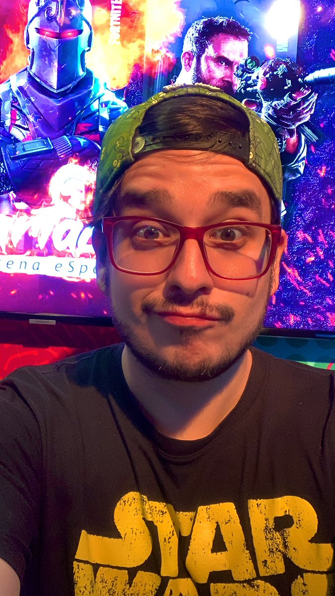 Cansado pero feliz. 

Dije presente junto a un gran equipo en los espacios de <a href="/spartacusesport/">Spartacus E-Sports</a> para celebrar el inicio de la gira <a href="/MovistarVe/">Movistar Venezuela</a> 🤘🏻👀

Bonito ambiente, diversión a plenitud, estuve de animador, de caster y parte del staff. 

Lo estamos logrando gente. 🌟