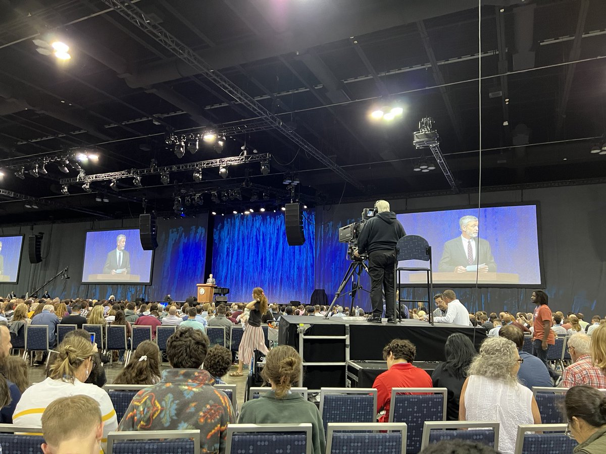 noexpertpod's tweet photo. @paulwasher ended the night with a beautiful presentation of the Gospel of our Sovereign God. 

#NoExpertPod 🎙️
#G32023 https://t.co/X7Tqv64eh0