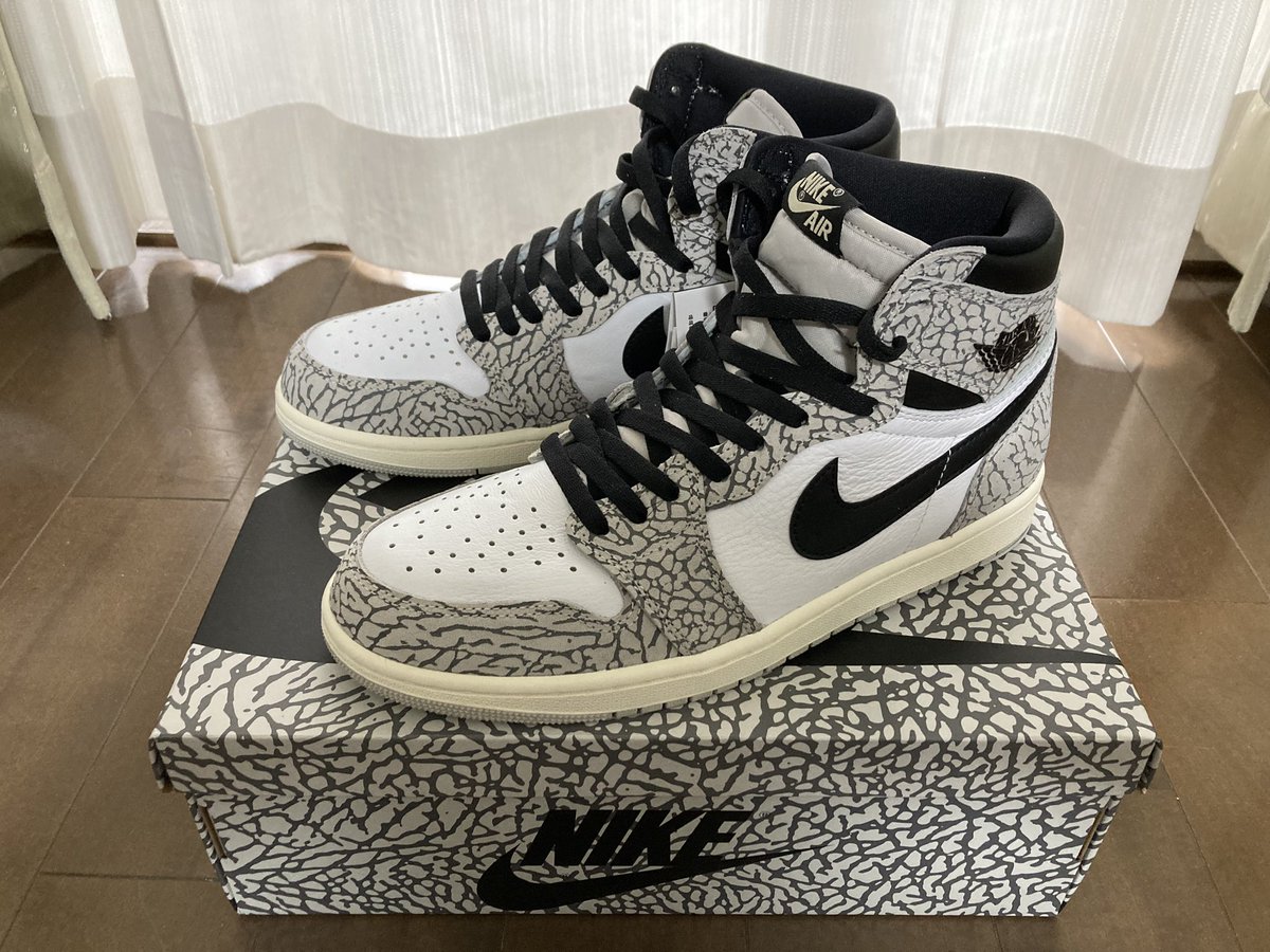 busy_metal's tweet photo. #Forefoot 👟さんの #HeelProtector守 を #AJ1 HIGH White Cement (通称エレファント)に貼ってみた
微妙に色味が違うけど、パッと見目立たなくてイイね👍
防水スプレー噴いて紐通しして、やっと下ろす準備が出来た…でもタグはまだ切れない😅 https://t.co/PGyyIZFuOa
