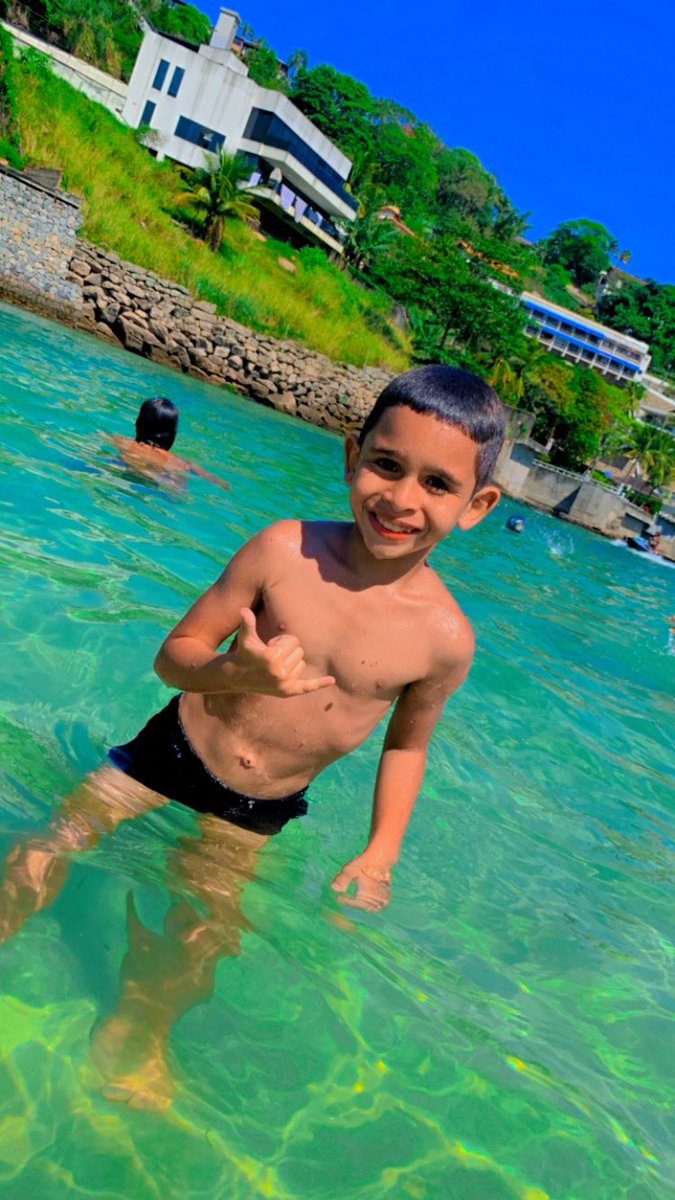 azevvedocarol's tweet photo. Em Deus eu confio, playboy é meu filho, conta mais azul que o céu do Rio… 💙 https://t.co/ZsIMdEnIpG