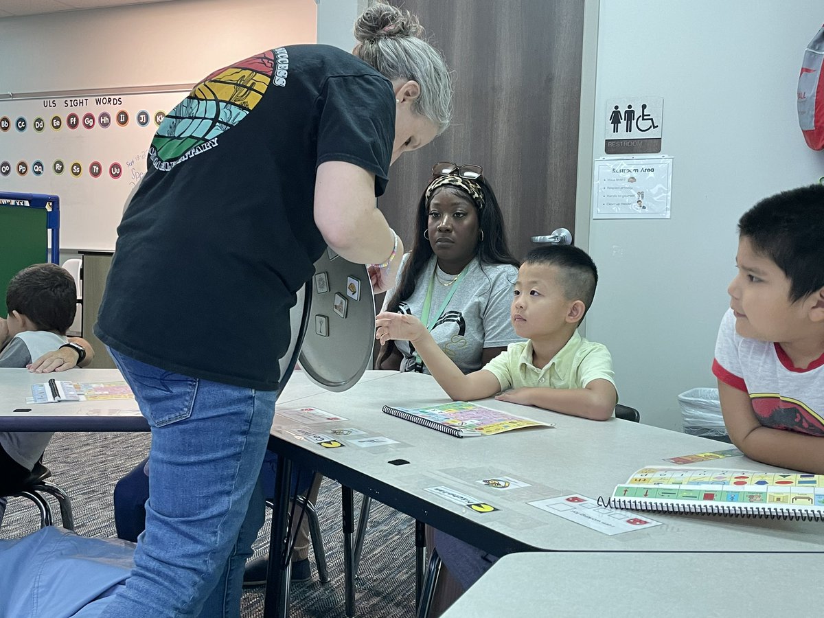 AmandaWatson237's tweet photo. Huge shout out to the Mary Poppins of GOES! She brings many smiles and tools for engagement in her magical speech bag! You are such a light!!!! #TISDGOES @DanaCar26748876 https://t.co/MvUKadqjnk