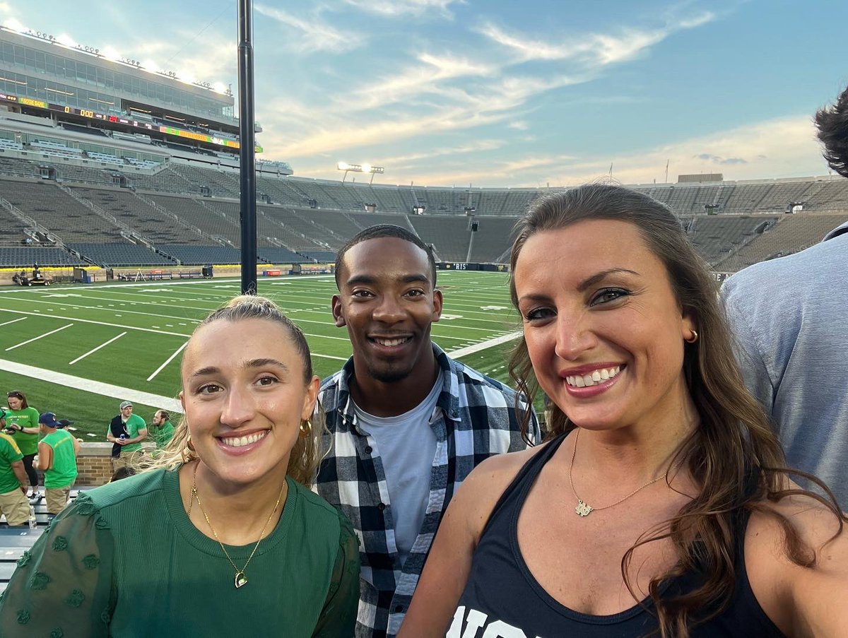 JenStopTV's tweet photo. Had way too much fun with @daramabrey and @levonwhitt_tv filming at the Friday Night Bash! The calm before the storm baby 👊
Tune in to ABC57 Kickoff tomorrow 10am-12pm!
#goirish #notredame #nd #abc57 #abc57news #michiana #nd #abc57kickoff https://t.co/WijKQnuwyX