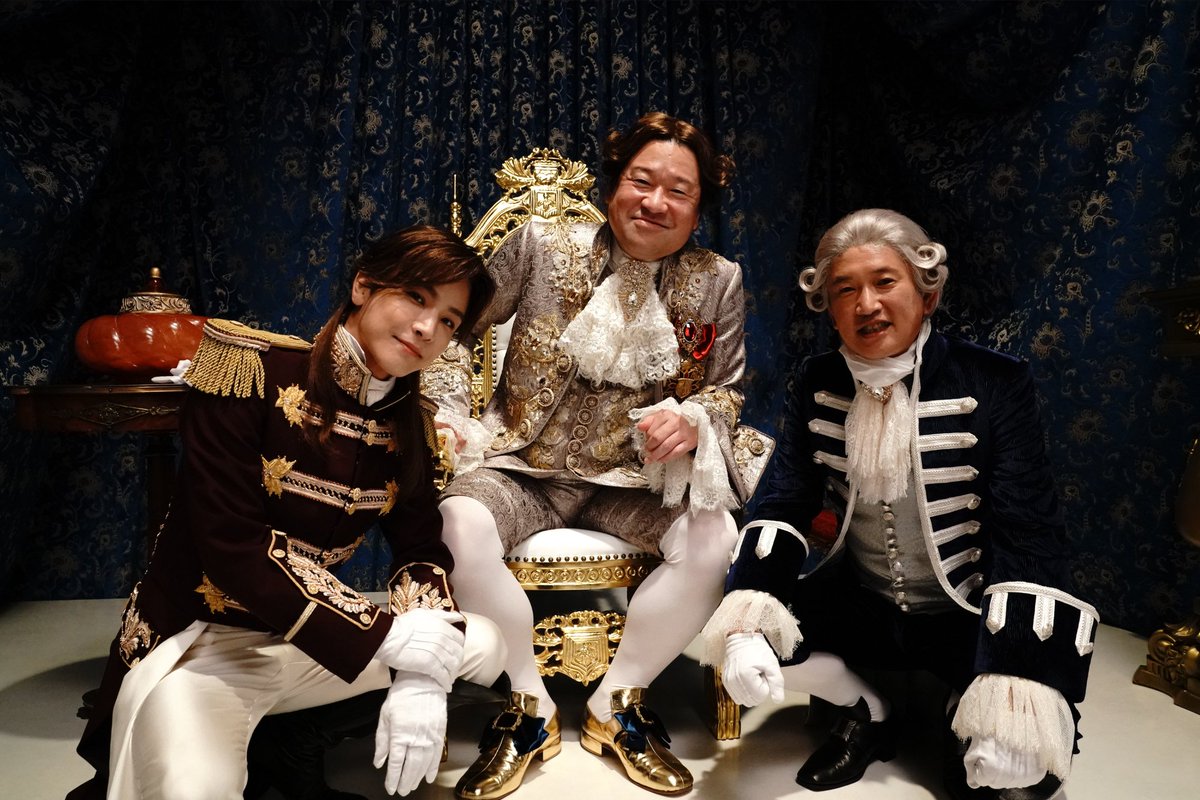 NetflixJP's tweet photo. 世界で大旋風を巻き起こす『#赤ずきん旅の途中で死体と出会う』🪄

🏆日本の週間映画Top10で1位
🏆世界51の国と地域で週間映画TOP10入り
🏆週間グローバルTop10(非英語映画)で日本映画初の1位

#橋本環奈、#新木優子、#岩田剛典 ら福田組のメイキングショットを公開！

@H_KANNA_0203
@T_IWATA_EX_3JSB https://t.co/xix1YH4G4v