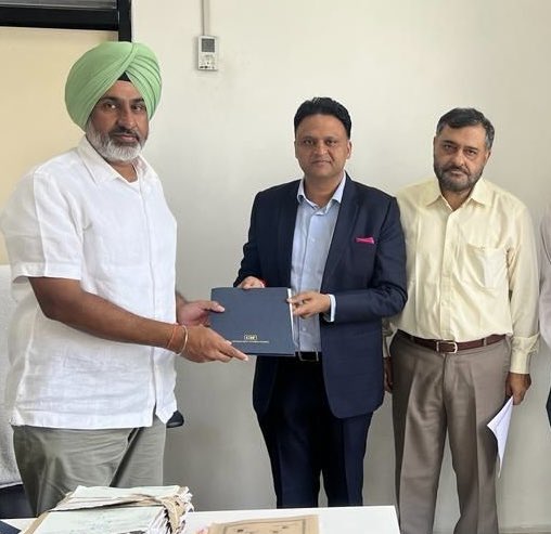 adPuneet79's tweet photo. 1/2 My sincere gratitude to the Hon’ble Chief Minister Punjab @BhagwantMann ji and Secretary Labour Mr Manvesh S Sidhu IAS for agreeing to my proposal, allowing all type of industries to deploy workforce on overtime work without seeking any prior exemption from Factories Deptt. https://t.co/ZzPcqq3tOs