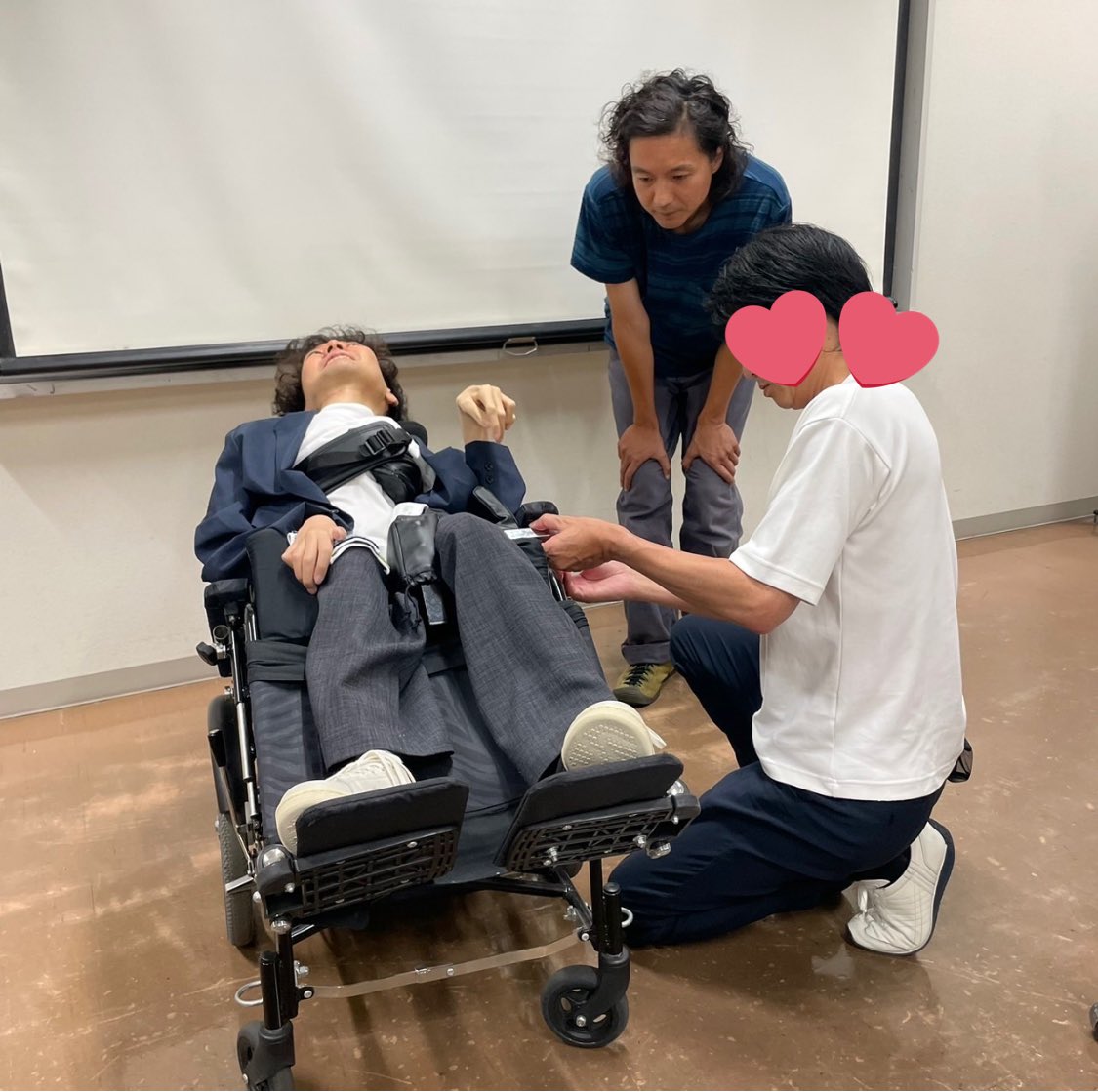 重度障がい当事者の自立生活体験談
 ～一人暮らしをしてみて見えたこと～

講演会をしてきました🧑‍💻✨
私の障がいやおいたちをお話させていただき、最後は私の介助を皆さんに体験していただきました！

多くの方に私の障がいを知っていただける事に喜びを感じます😌

#SMA
#介護
#講演会
#重度訪問介護