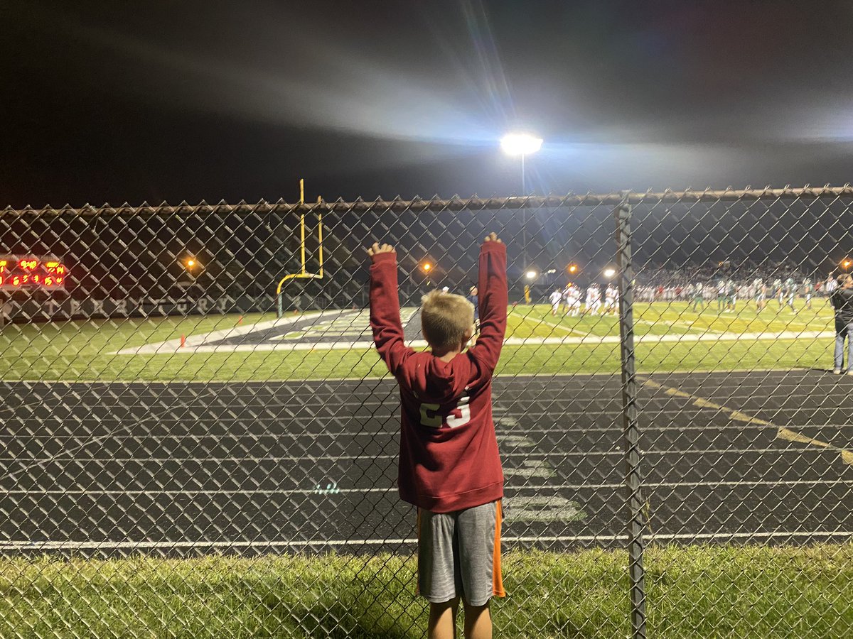 KatyPond2's tweet photo. These cheap seats turned out to have a pretty great view and of the end of tonight’s homecoming game!! 🏈 @TosaWestFB #tosaproud https://t.co/vHBeE1kQSA