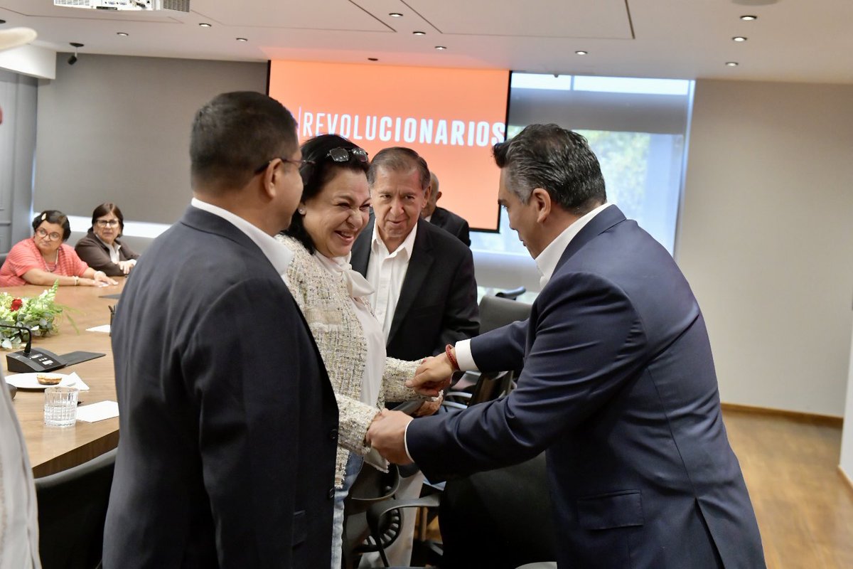 Alejandro Moreno tweet media