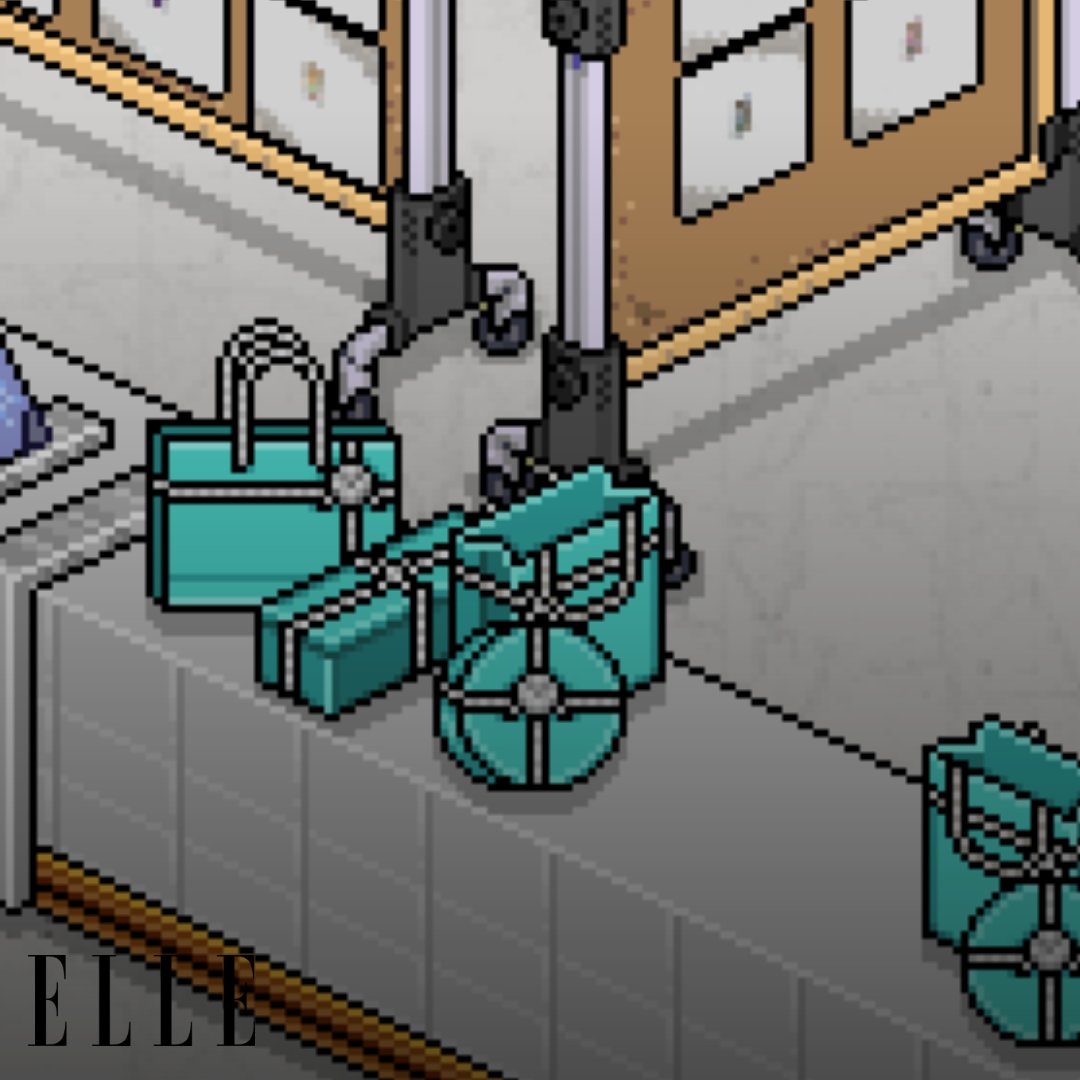 Complementando a maquiagem deslumbrante, modelos usavam joias da Cohen Jewelry. Cada peça era uma obra de arte, irradiando um brilho único junto aos trajes. Colares, pulseiras e brincos selecionados com precisão realçaram o luxo e sofisticação, honrando o legado de glamour da VS.