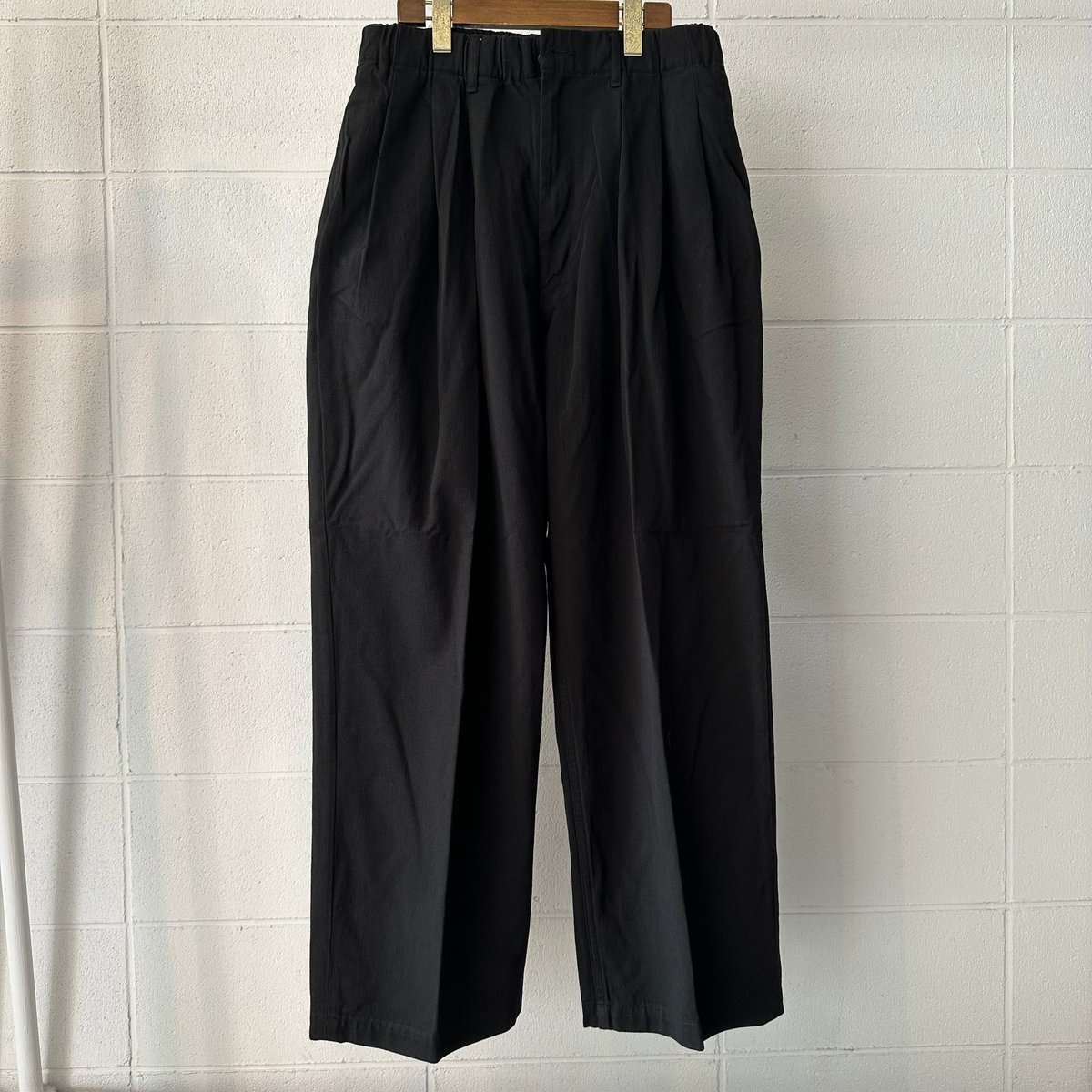 suhisat's tweet photo. COOTIE Hard Twisted Yarn Twill 3 Tuck Wide Trousers 
We will ship overseas. 
ㅤㅤㅤㅤㅤㅤㅤㅤ
#COOTIE #クーティー
#Hard #Twisted #Yarn #Twill #3Tuck #Wide #Trousers 
#YOKOHAMA #横浜 
#横浜元町
#横浜中華街
#HAWAIIAN #SHIRT #SHORTS
#みなとみらい
#元町ラバーズ
#instagood #follow https://t.co/GgmeB9nhER