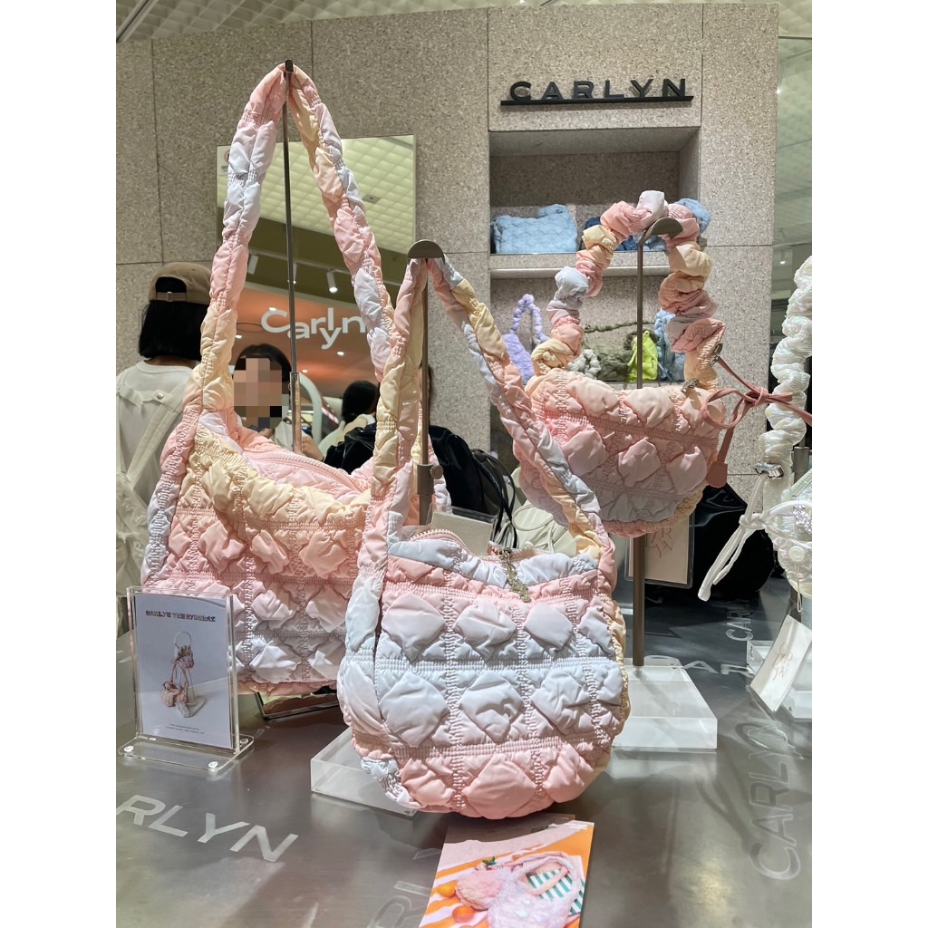 makeupchilli's tweet photo. 👜🛍กระเป๋า CARLYN Soft Bag Cotton Candy สีสวย น่ารัก เกาหลี เกาใจ ราคาเบาๆ ประหยัดได้เยอะเลย ของแท้ค่ะ
🎋มี 2 Size
Soft M = 2890 บาท
Soft L = 3190 บาท
.
#กระเป๋า #carlyn #softbag #cottoncandy #bagcandy #กระเป๋าเกาหลี https://t.co/BWFeKMdGDT