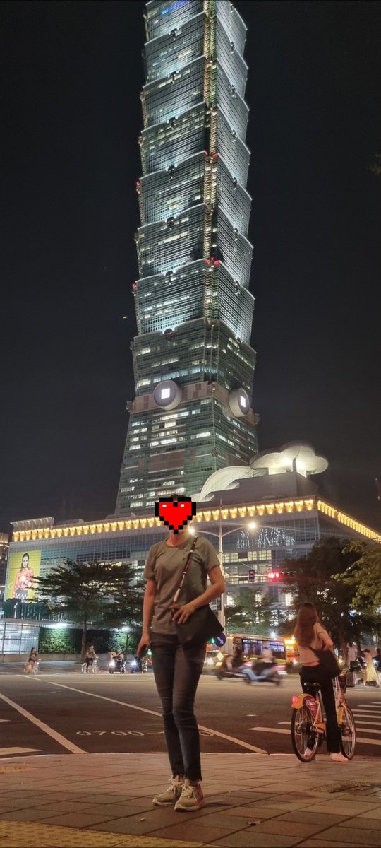 오랜시간 아주 먼길을 다녀 왔습니다.
한동안 트윗을 안했더니 내재된 욕망이 꿈틀 꿈틀~
한살이라도 더 먹기전에 이쪽의 삶도 즐거움이 배가 되어야  할텐데..