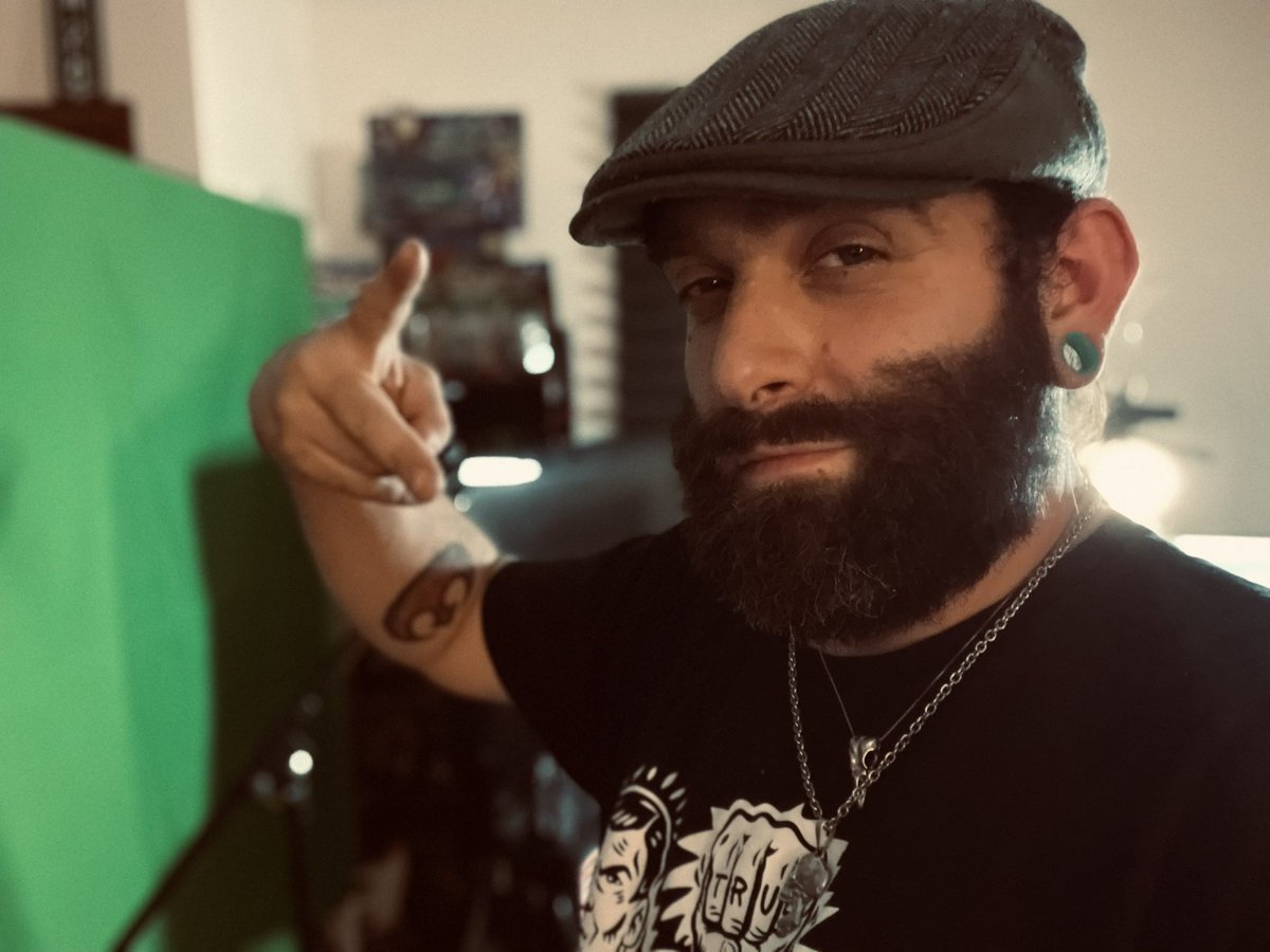 One of the coolest things about making content and building a brand… i get to Collab with my homies. Just had a meeting and we got some BIG and EXCLUSIVE things coming. Y’all ain’t gonna want to miss this! STAY TUNED! <a href="/cardiac_kid86/">Cardiac_kid86</a> <a href="/Kaimfs_/">Kai Makes Fun Stuff</a>