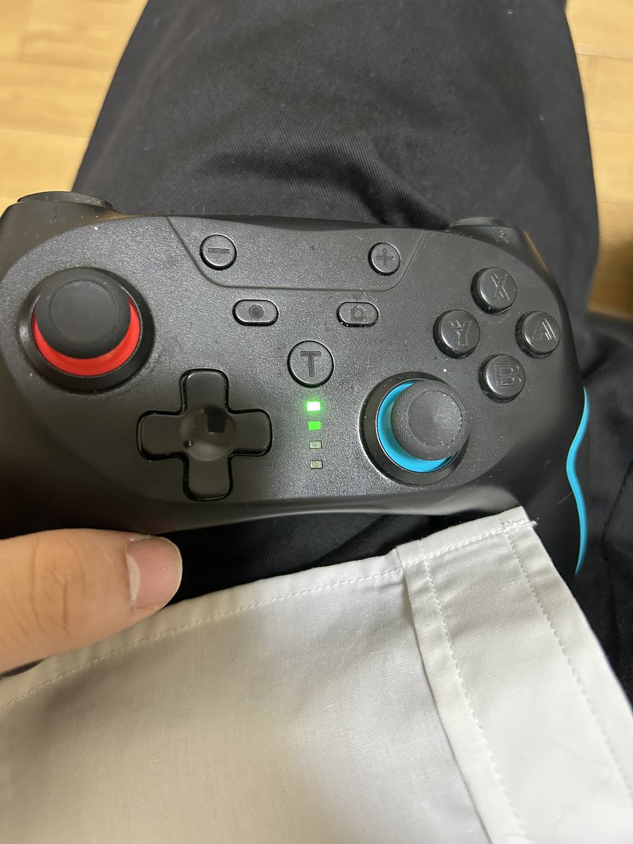 nekota_LIVE's tweet photo. バイト前にスプラしてたネコタであった...（謎写真） https://t.co/SR5U7Xgtjt