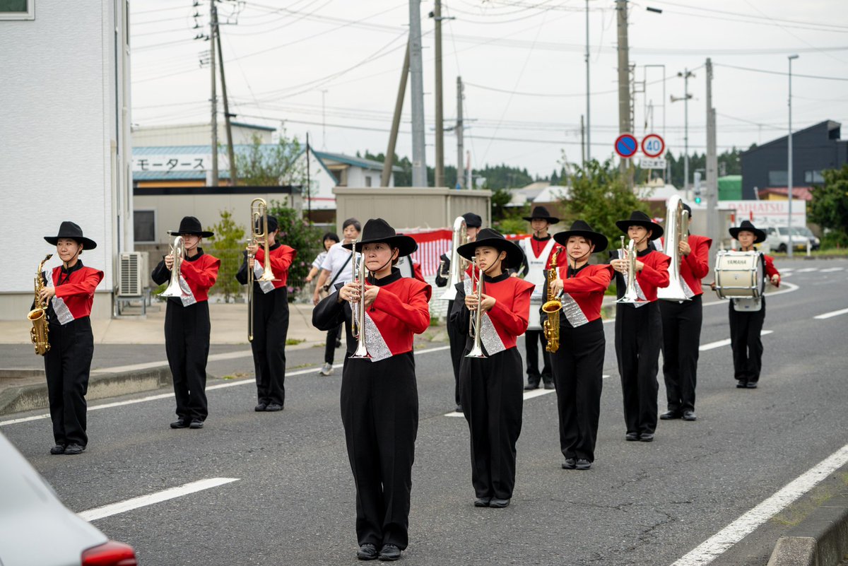 TURNBACK2002's tweet photo. 先日の百石祭りのパレードの様子です🎺

そして、今日はいよいよマーチング青森県大会！
久しぶりの大会で緊張しますが、皆さんに素敵なショーをお届けできるように頑張ります️🔥 https://t.co/9aH9wAFyrr