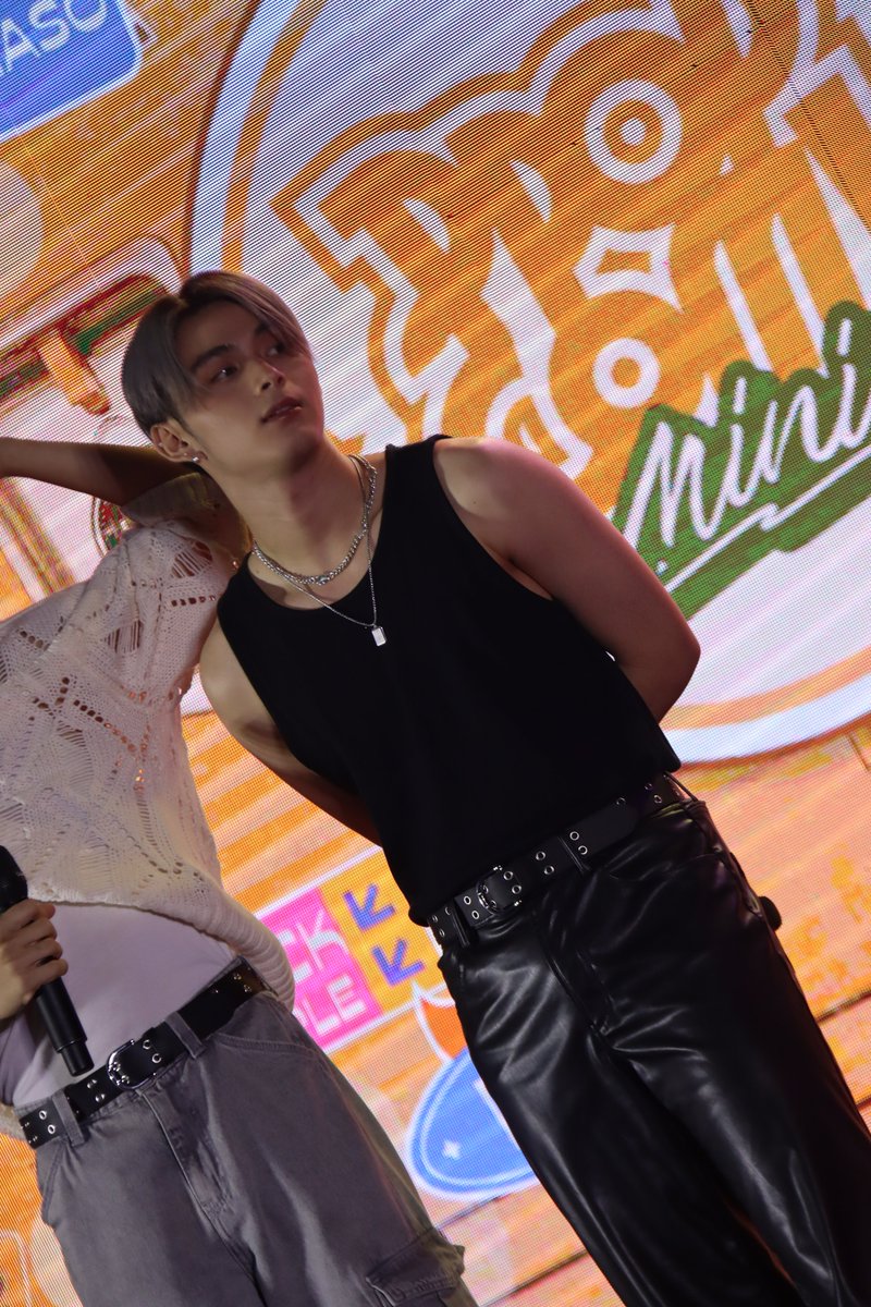hamtori_maru01's tweet photo. Com Minin [091623]
📍Eton Centris, Quezon Ave

VXON Patrick
@vxonofficial @ptrckrcmr20
@cornerstone_ofc

@ppop_com
#PPOPComMini2023 #PPOPCOM #PPOPRISE https://t.co/cqmUT7MaPr