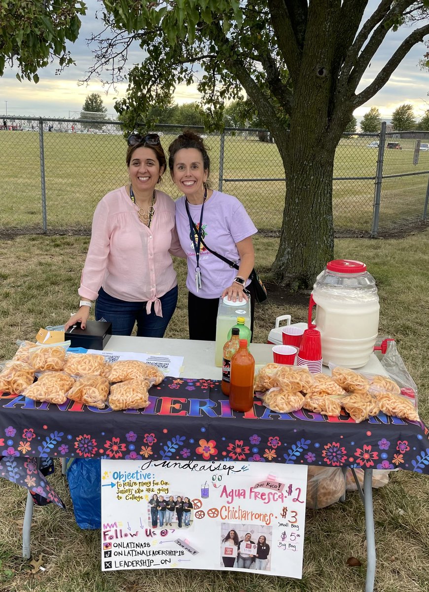 leadership_on's tweet image. Gracias @MSilvaSerrano &amp;amp; Mrs Landa for your support of our #Cambio23 fundraising tonight 
@JasonHermanON @olatheschools @HeatherSmithON @HDFKC