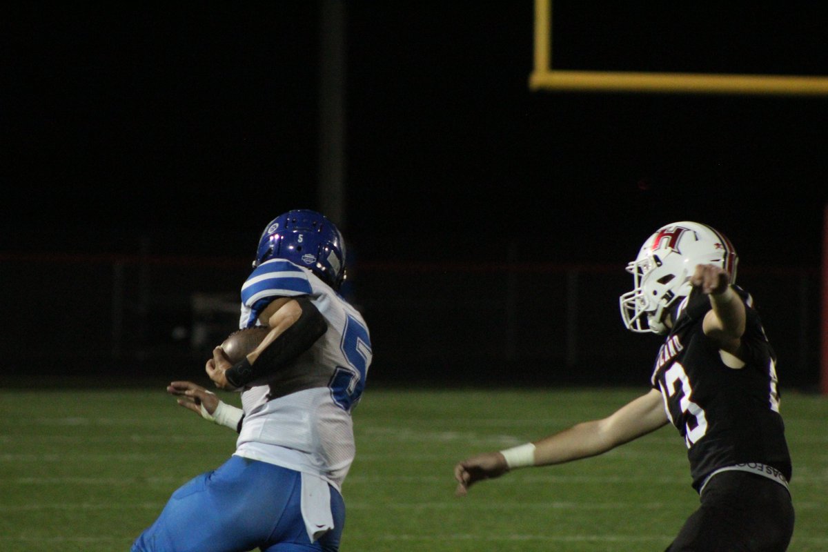 bowkerpaul's tweet photo. Columbus RB Kaden Amigon scored 4 TDs, including on an 85-yard KO return on the game's opening play, in the Wildcats' 55-0 win Friday night over Highland. Amigon has scored 14 TDs in 5 games. @TheNews_Sports @Highland_CSD #iahsfb #columbus #seisc https://t.co/dmYQmWI6gB