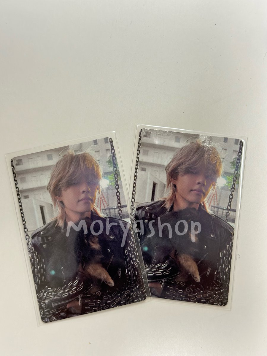 MoryaShop's tweet photo. ✅ พร้อมส่ง
🧽 การ์ดแท layover weverse 
🧸 450.-
💌 ค่าส่ง 30.-
🛍️ ถ้าเดมไม่ตอบ เมนชั่นมาได้นะคั้บ 

#ตลาดนัดบังทัน https://t.co/RqZiK9wMvK