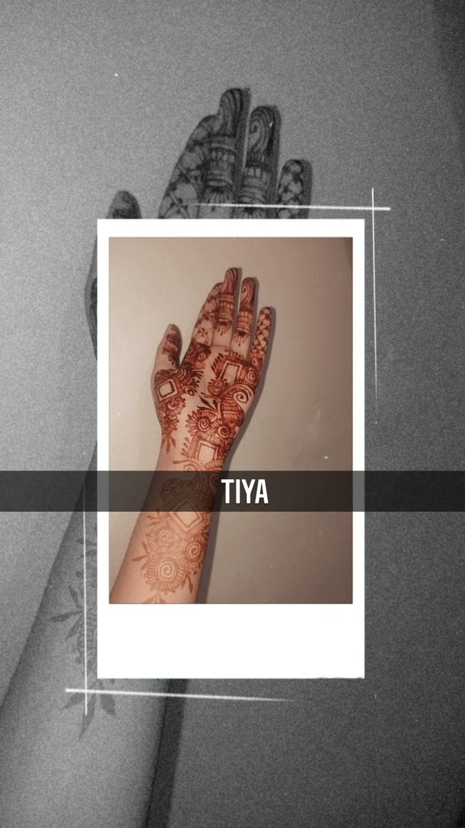 TiyaEIshq's tweet photo. मुझे मेहंदी पसंद है और उसे मेरे मेहंदी वाले हाथ। ❤️
#ArtistOnTwitter #hennaartist
#artwork #art #Mehandi #Mywork
#MehandiArtist #henna #hand #mynewdesign https://t.co/AdBC6WjnI4