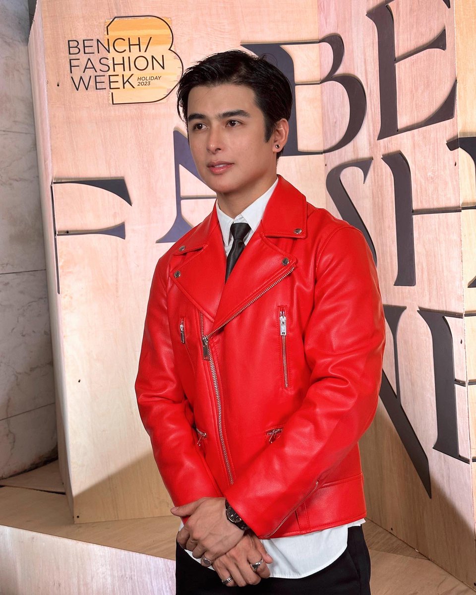 teejaymarquez's tweet photo. Paint the town red. #BenchFashionWeek2023 day 1 https://t.co/avEVjLOWf4