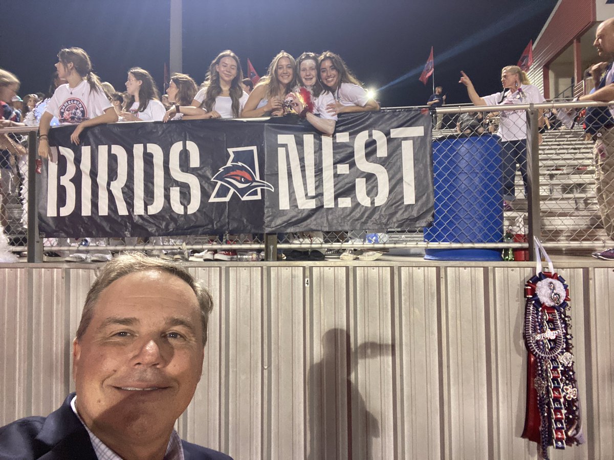 Thank you Aubrey HS student section for the selfie request.  All of you are great!! #Aubreyproud #LastAubreyselfie