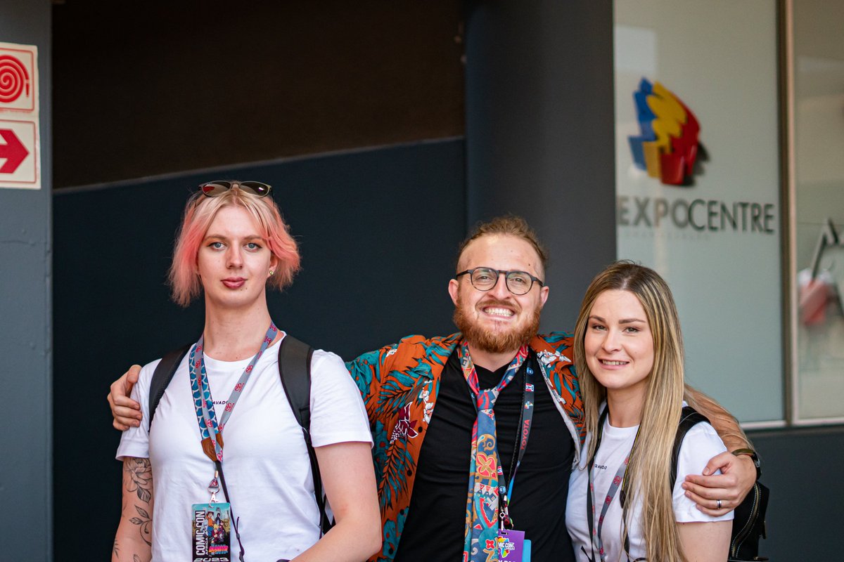 DaddyCOolZA's tweet photo. Comic Con Africa Day 1

Met so many awesome, intererting, wonderful people yesterday. Makes me giddy and excited for day 2.

#comicconafrica #comiconafrica2023 #streamercon #streamer #caster https://t.co/rgbVQdcz2N