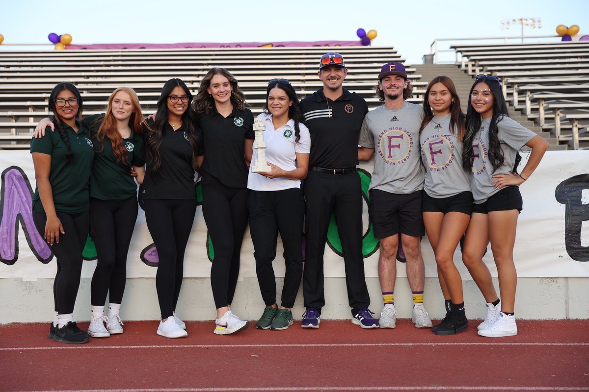 Hoover scores 3 touchdowns in the 3rd Qtr. and pulls away for the win.
Final score from Ratcliffe
Hoover - 34
Fresno - 14