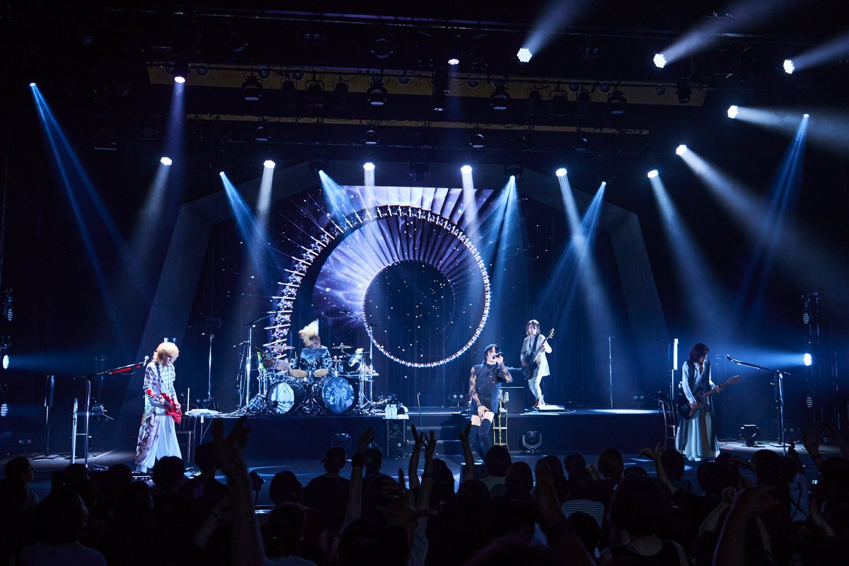 OngakuPia's tweet photo. BUCK-TICK、故郷・群馬でデビュー35周年を締めくくり『異空-IZORA- FINALO』レポート
https://t.co/BkuLjyALKB
#BUCKTICK #異空 #FINALO https://t.co/eACCgXaKxx