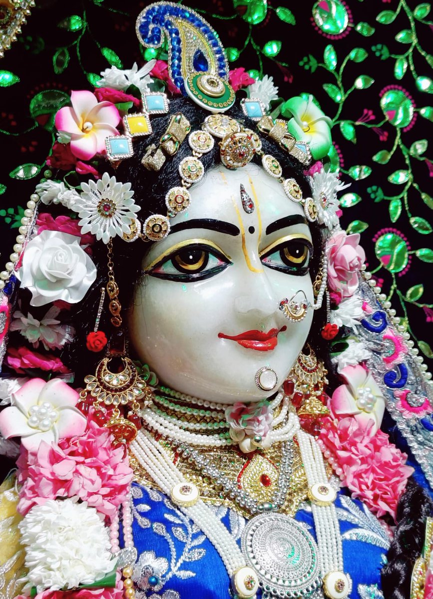 Priyakant_Ju's tweet photo. राधा अष्टमी के पावन अवसर पर 23/09/2023 आज ठा. श्री #प्रियाकान्त जू भगवान के #श्रृंगार #दर्शन प्रियाकान्त जू मंदिर #वृन्दावन 

!! राधे राधे बोलना पड़ेगा !!

#DnThakurJi  #thakurji #priyakant_ju #vrindavan #Darshan
#PriyakantJuMandirVrindavan
#प्रियाकांत_जु_मन्दिर_वृन्दावन https://t.co/0edUnpDDdY