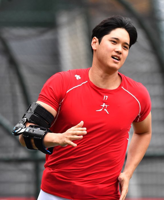 shoheisaveus's tweet photo. Bionic arm Shohei #robotani https://t.co/WVDILrmA5C