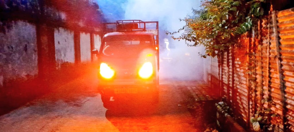 DVBPO_DIBRUGARH's tweet photo. Fogging done at Railway Workshop area #Dibrugarh by #NCVBDC for prevention and control of #Dengue 
@nhm_assam https://t.co/3mnfCQ8b1i