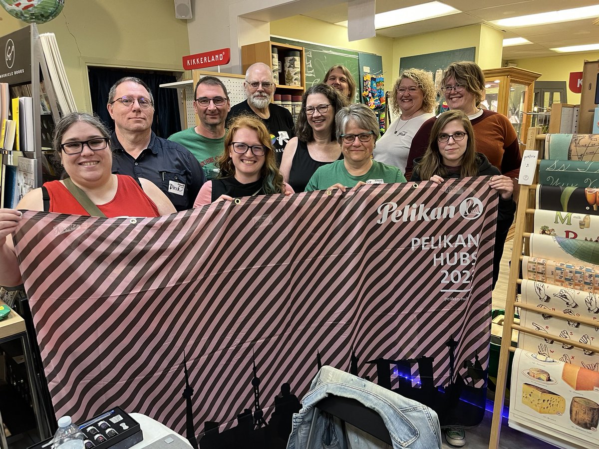 Having a blast at Pelikan Hub 2023 Regina at Paper Umbrella #pelikanhub #pelikanhubyqr